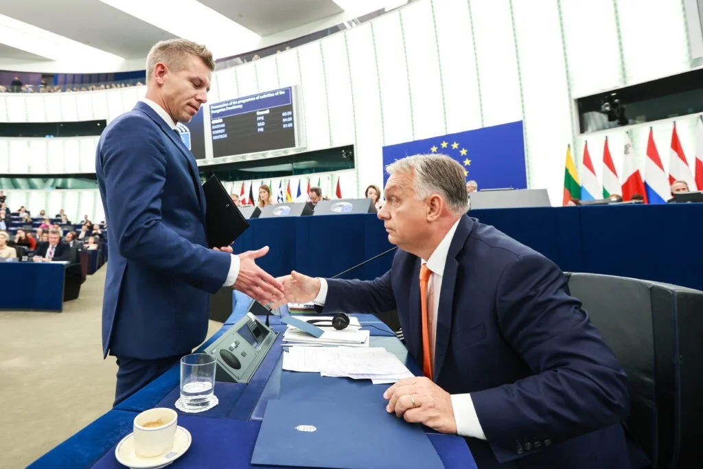 Limite de dois mandatos: Magyar avança com emenda para impedir o retorno de Orbán