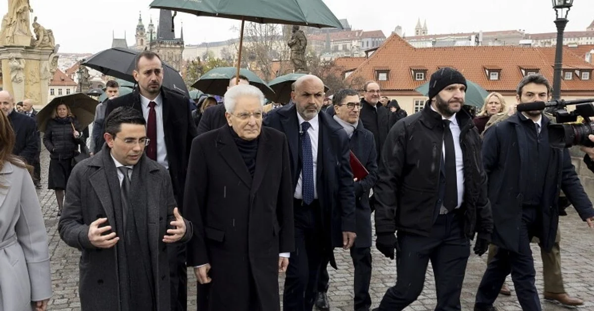 Mattarella em Praga: a OTAN como alicerce do equilíbrio mundial e a urgência da soberania partilhada