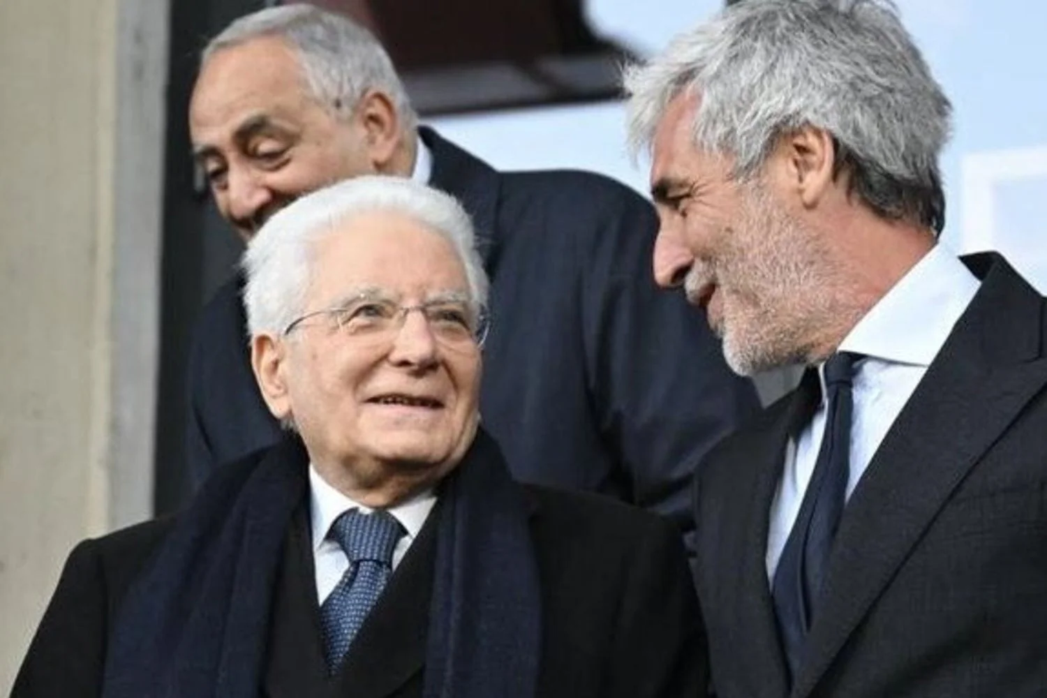 Mattarella retorna ao Stadio Renzo Barbera em Palermo‑Avellino e reafirma vínculo com o clube