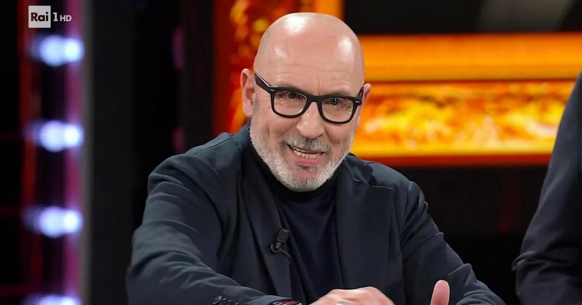 Maurizio Battista é denunciado por stalking e difamação por ex-manager