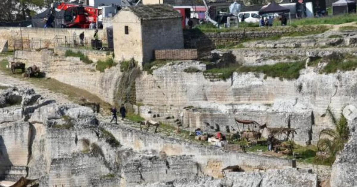 Mel Gibson retoma filmagens de The Resurrection: Gravina e outras locações na Puglia e Basilicata para o épico de 2027