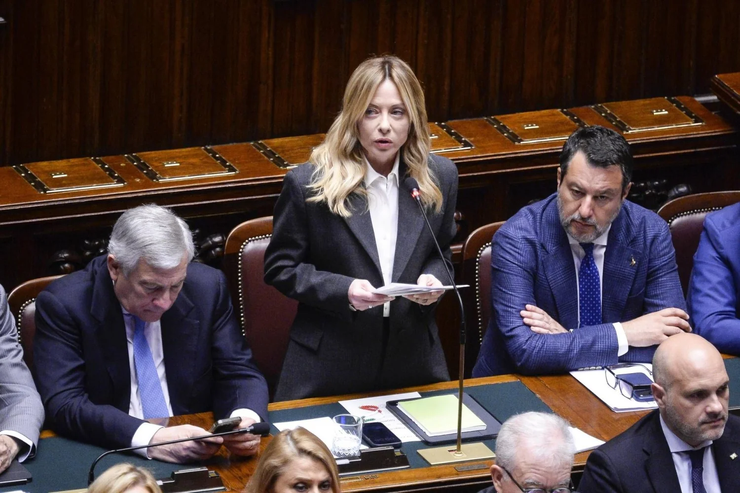 Meloni à Câmara: “Nenhum rimpasto; referendo foi perda histórica, reforma da justiça permanece necessária”