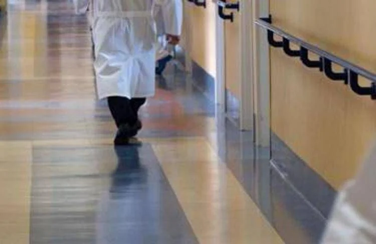Meningite na Itália: surtos em Abruzzo e Parma — como se pega, sintomas e vacinas