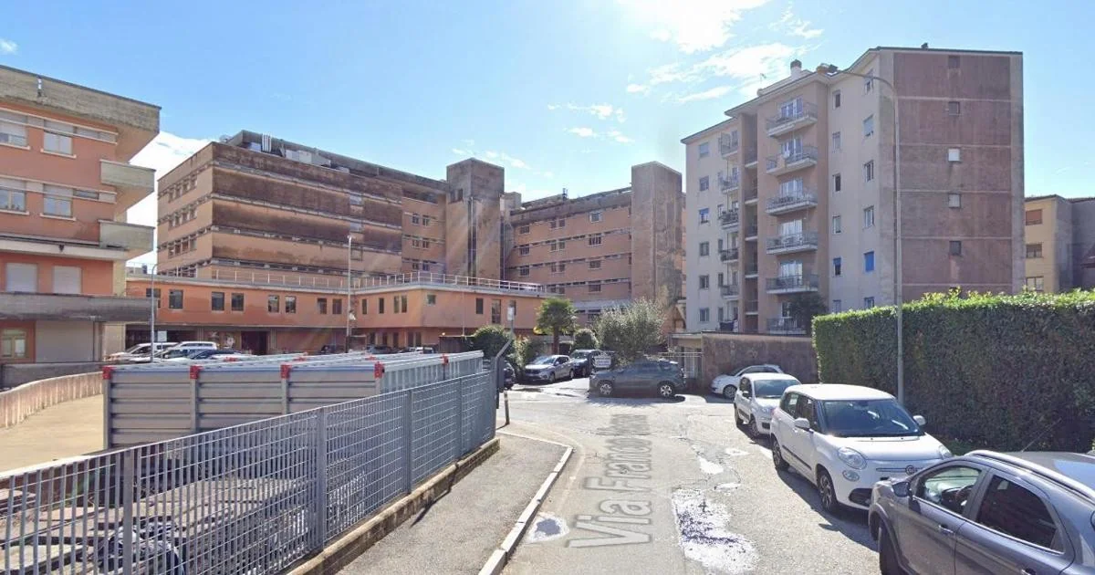 Menor é intoxicado após ingestão de óleo de motor misturado em drink em Verbania