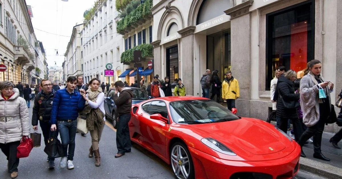 Menos gastos com alimentos, mais peso dos serviços: a nova arquitetura do consumo familiar italiano