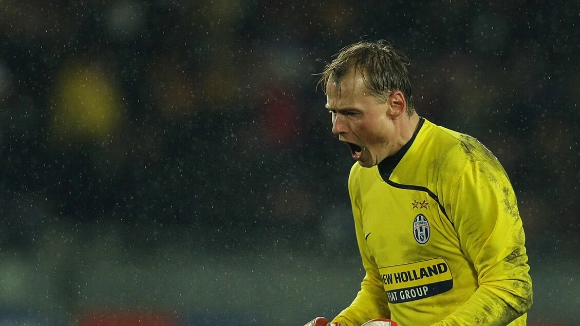Morre Alexander Manninger, ex-goleiro da Juventus, em acidente com trem na região de Salisburgo