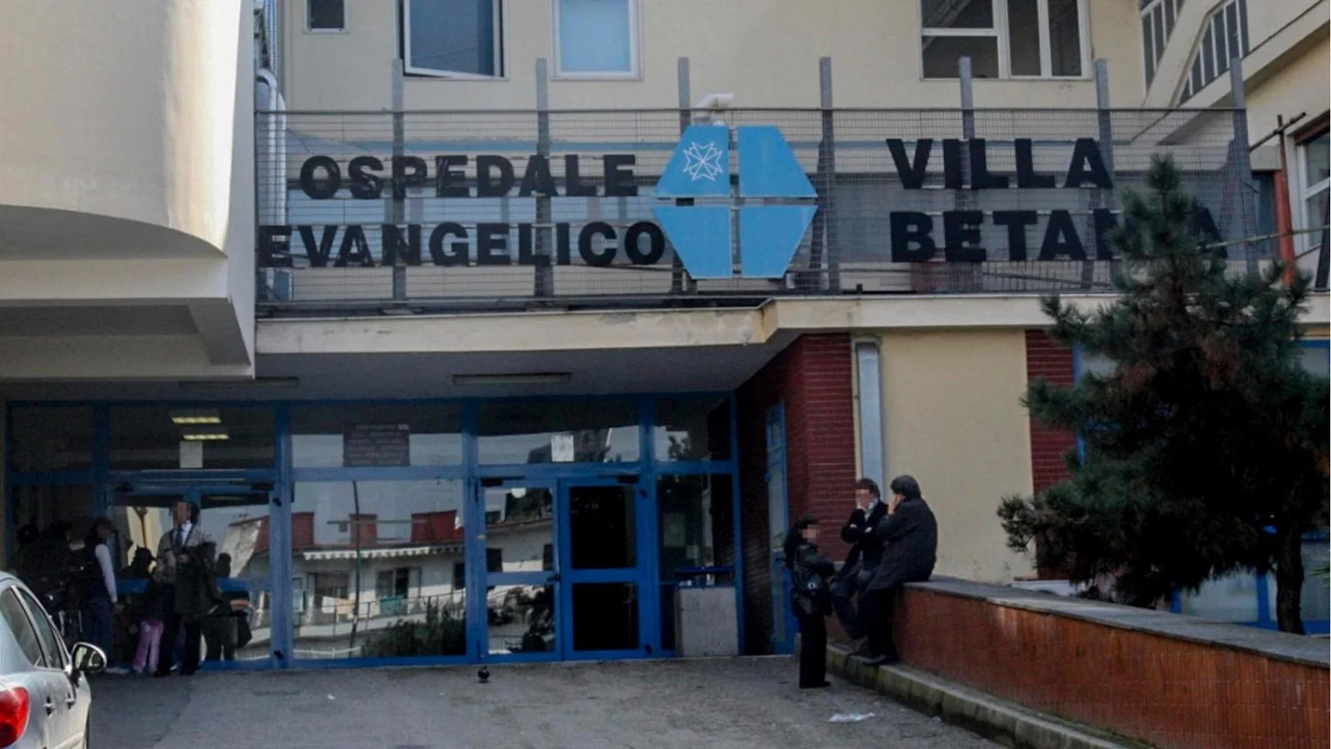 Nápoles: jovem de 20 anos morto a tiros em Ponticelli, polícia investiga