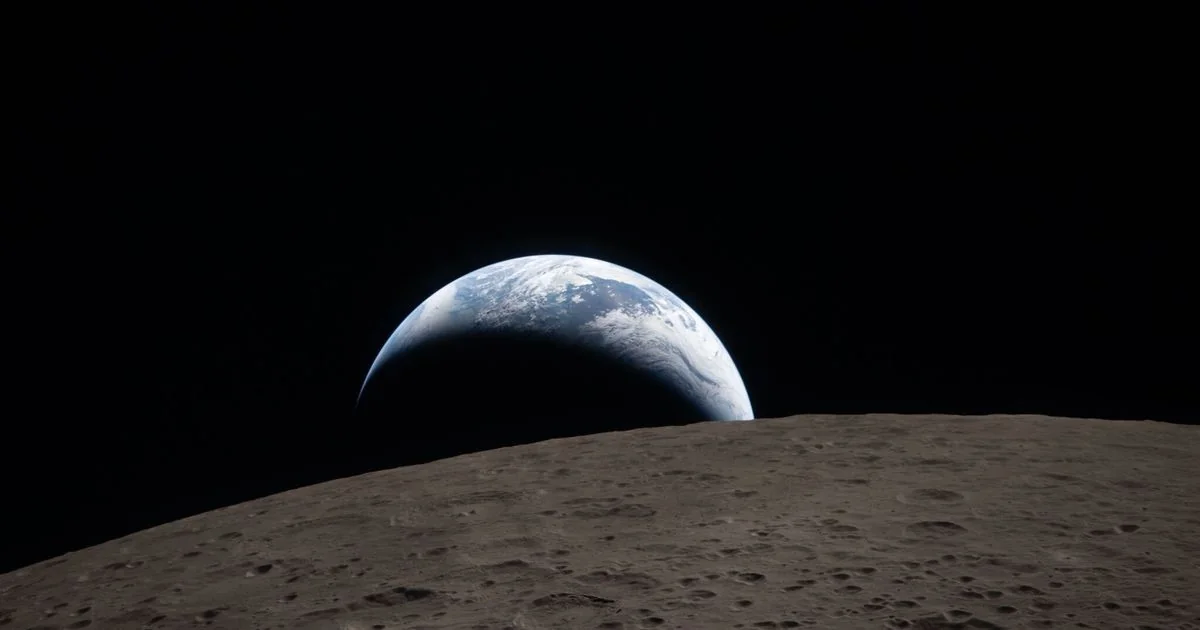 NASA divulga foto do pôr da Terra atrás da Lua feita pela Artemis II