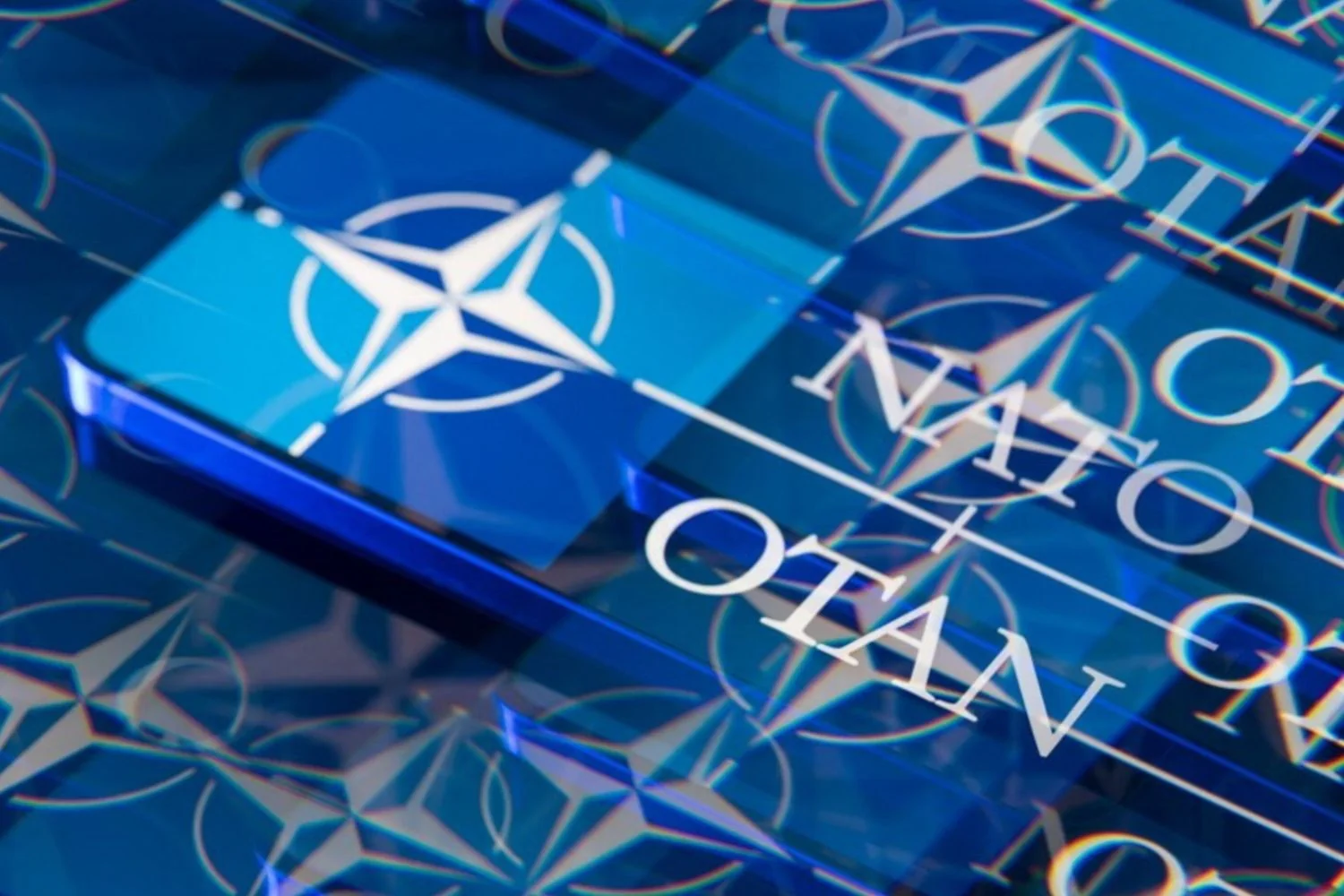 NATO e União Europeia: Do escudo americano ao reforço da defesa europeia