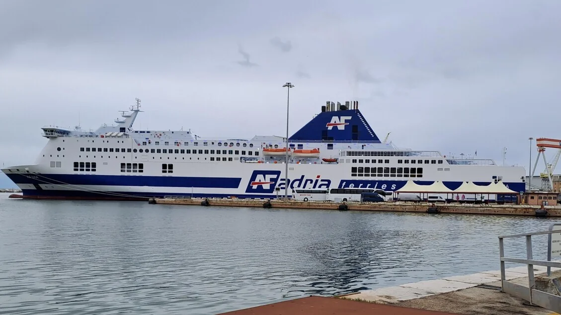 Nave da Saúde Itália–Albânia: prevenção e visitas gratuitas a bordo partem de Ancona