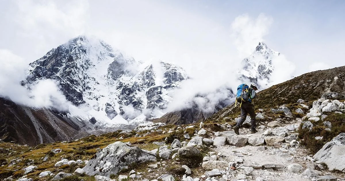 Indiciamentos no Nepal revelam esquema: guias envenenavam alpinistas no Everest para fraudar seguros