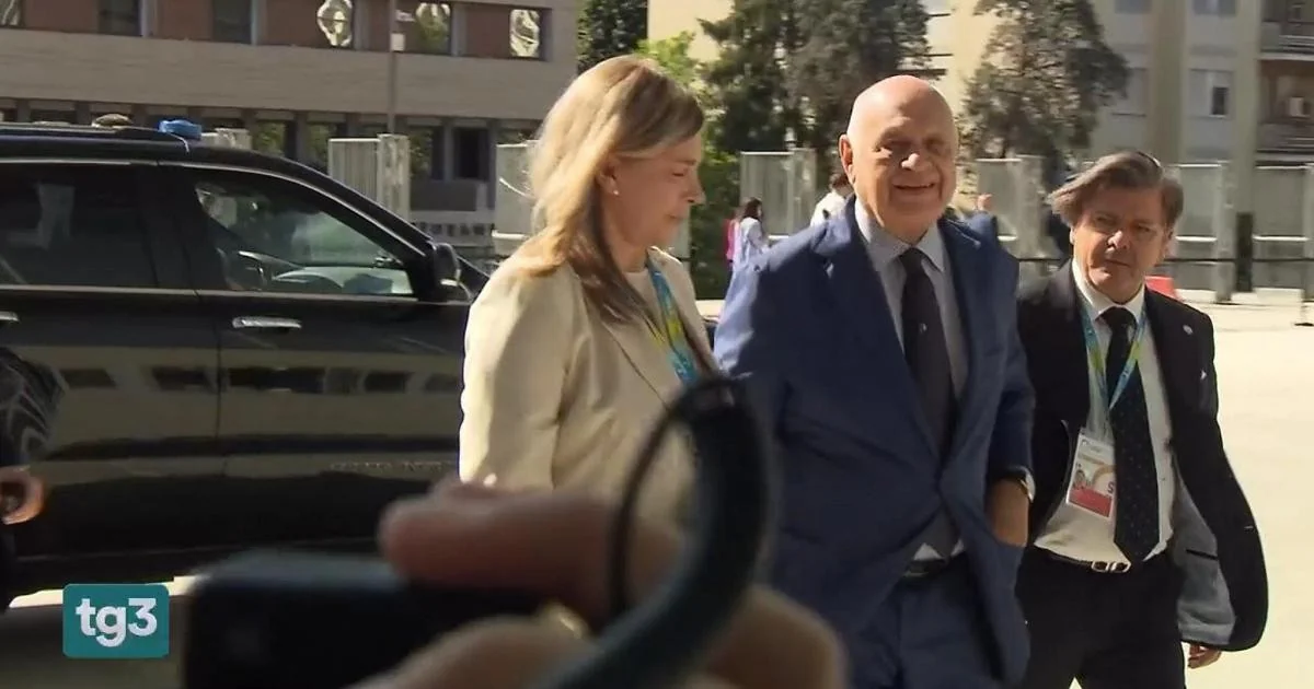 Nicole Minetti: a ascensão e a queda da ícone do berlusconismo