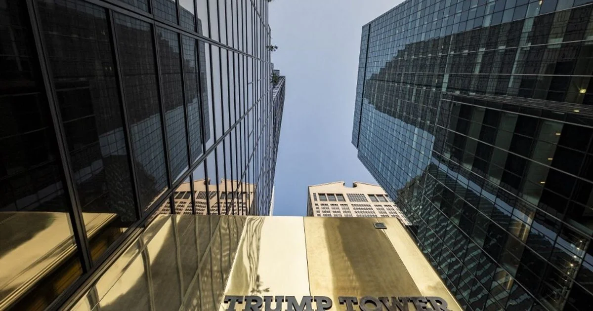 Nova York avança com sobretaxa sobre segundas residências de luxo: movimento estratégico para 'taxar os ricos'
