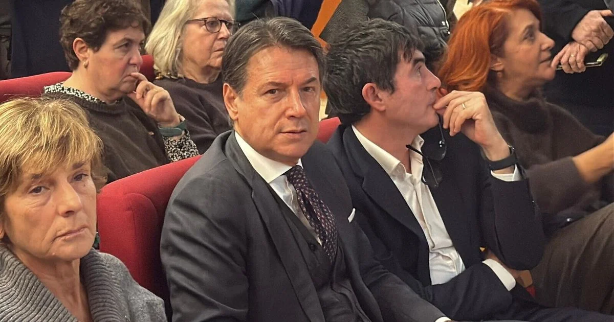 Opposizione ataca Meloni no Parlamento: 'Fracasso' em governo e política externa sob fogo cruzado