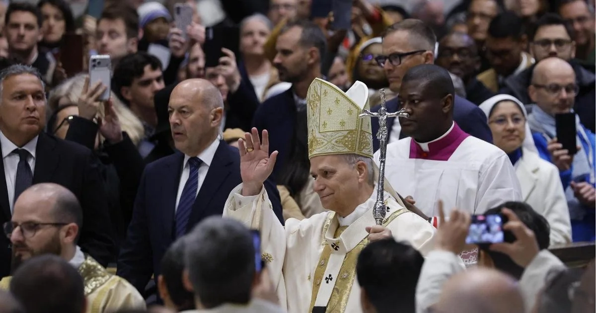 Papa alerta para 'hora escura da história' e convoca missão desarmada da Igreja