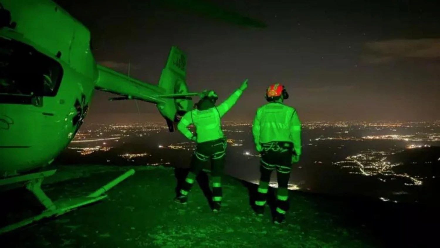 Parapendista de 85 anos é resgatado em local íngreme no Monte Valinis e permanece ileso