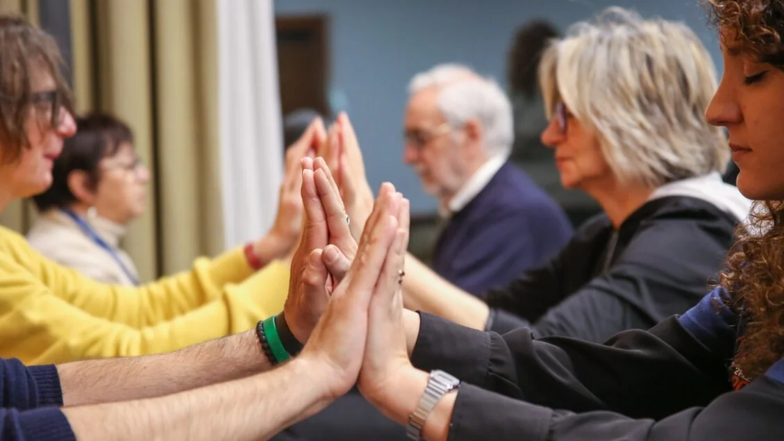 Parkinson: 74% dos caregivers sem apoio, estudo nacional revela lacunas na assistência