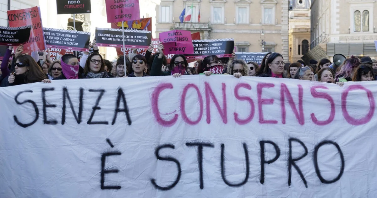 Parlamento Europeu exige lei da UE que defina estupro pela ausência de consentimento; direita italiana se divide