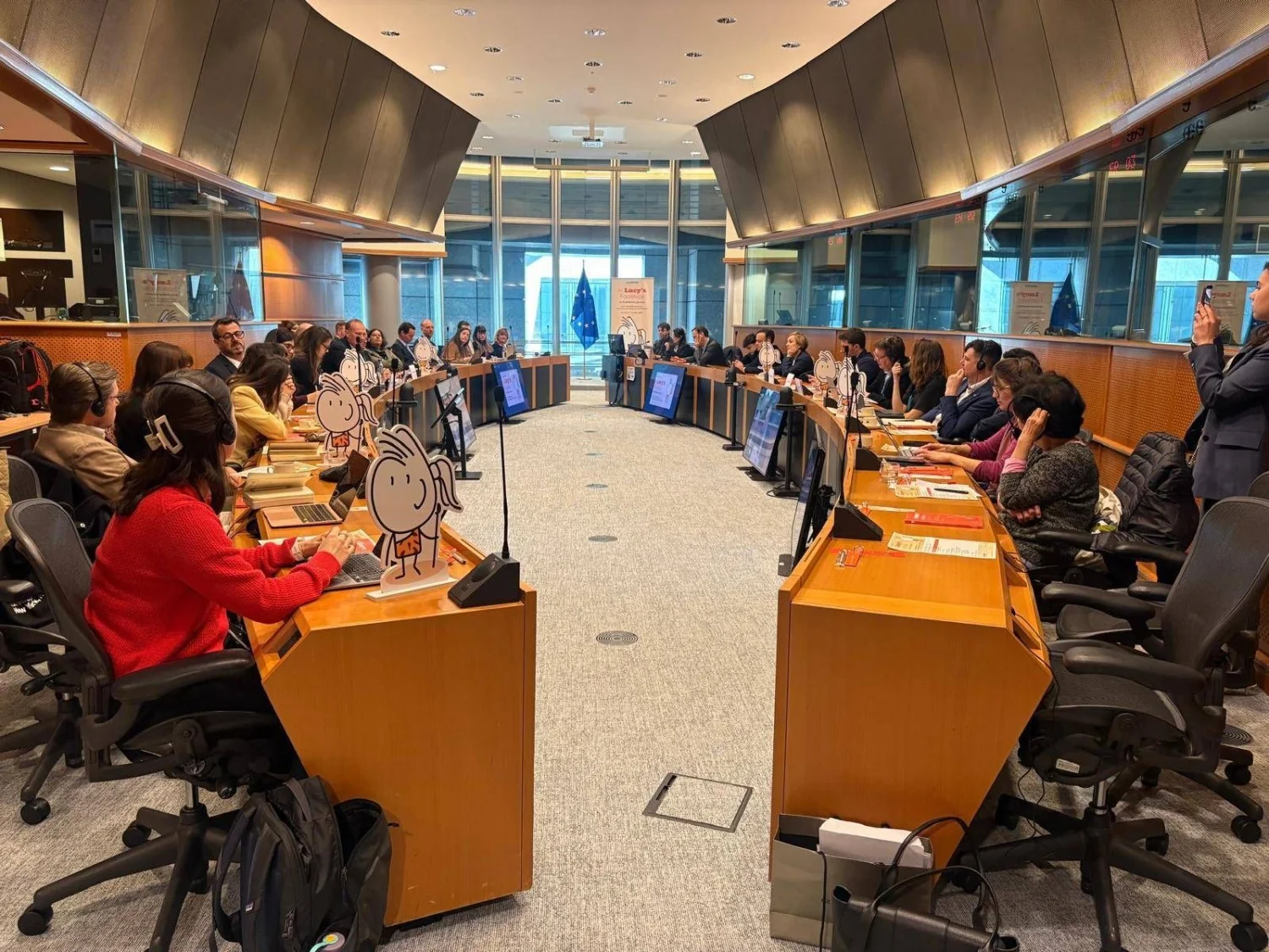 No Parlamento Europeu, ‘Lucy’ reacende o debate sobre o papel da carne e das proteínas animais na evolução humana