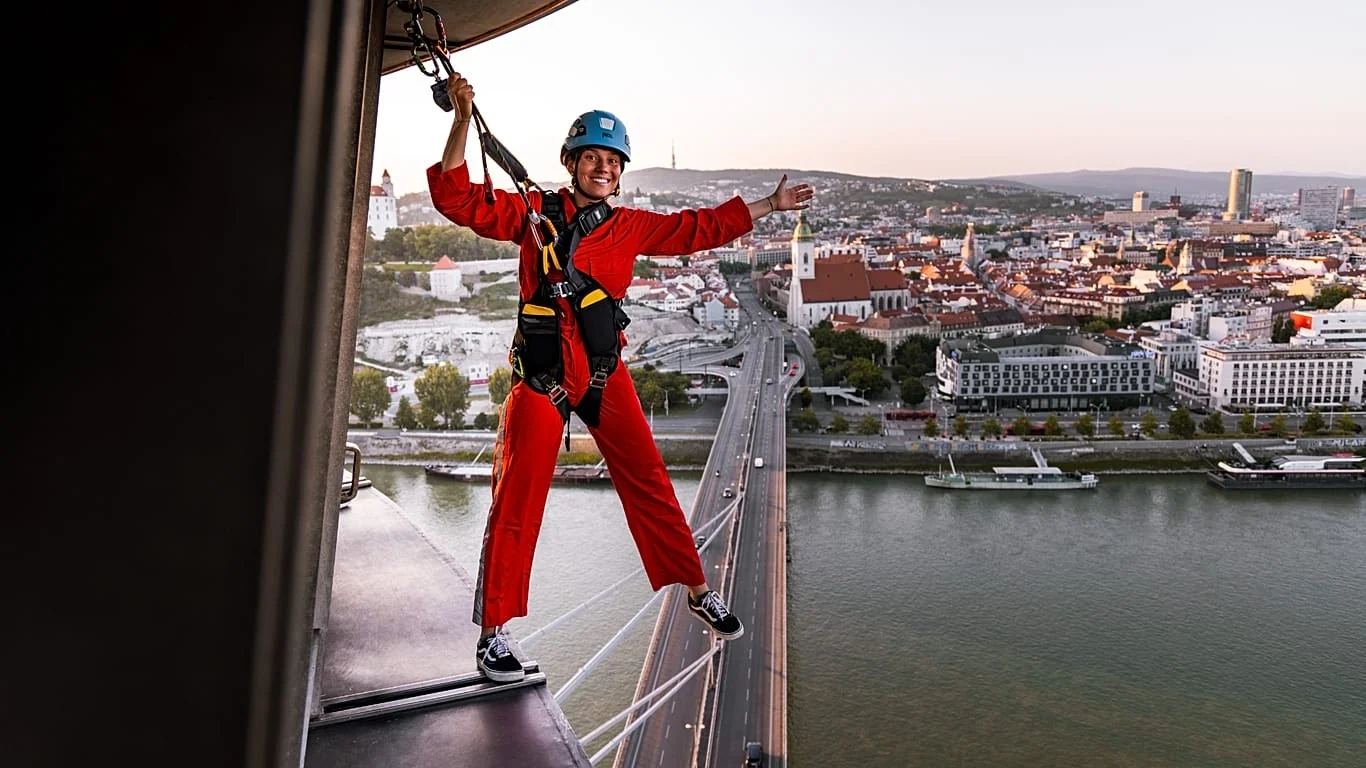 Aventuras no topo: passeios em telhados icónicos pelo mundo para amantes de adrenalina