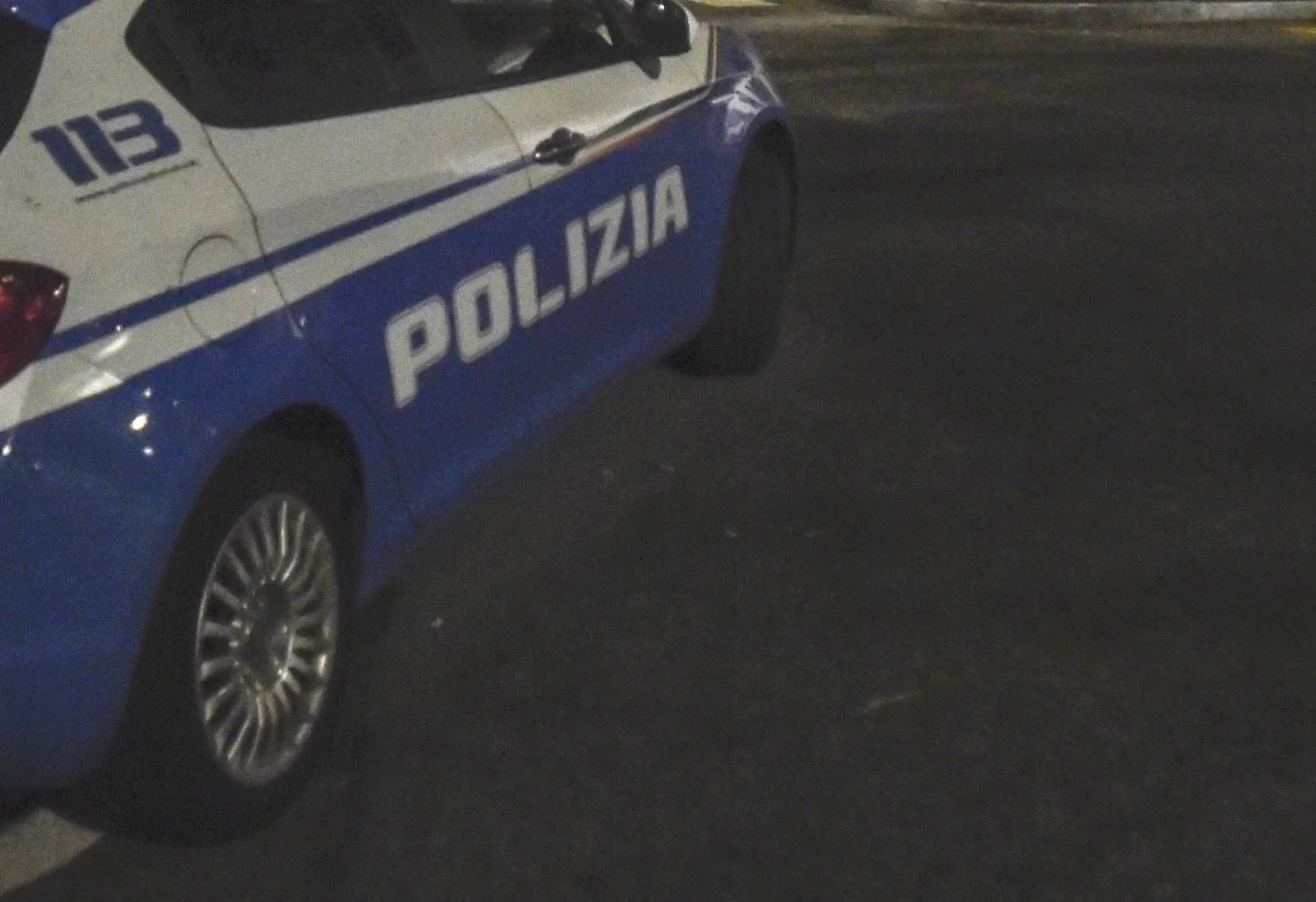 Pavia: jovem de 25 anos morto a facadas em estacionamento; menor de 16 anos é detido