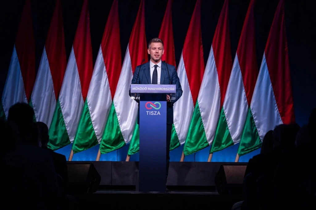 Péter Magyar conquista Budapeste: TISZA obtém super‑maioria e redesenha o tabuleiro político da Hungria