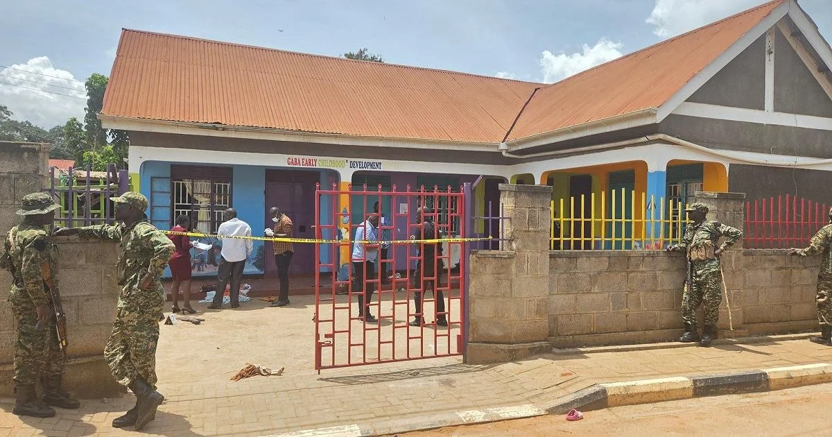 Quatro crianças mortas em asilo de Kampala: suspeito detido enquanto investigação prossegue