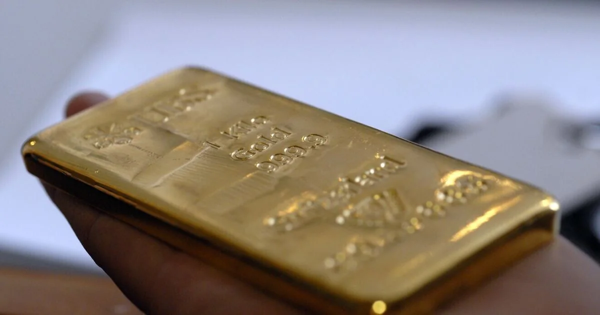 Por que o ouro segue em queda: vendas de bancos centrais, casos da Turquia, Rússia e Polônia