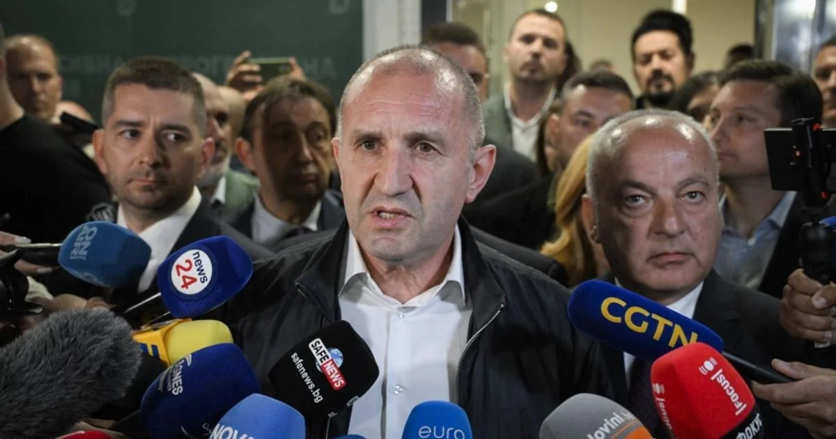 Radev conquista maioria absoluta na Bulgária e redesenha o tabuleiro político europeu