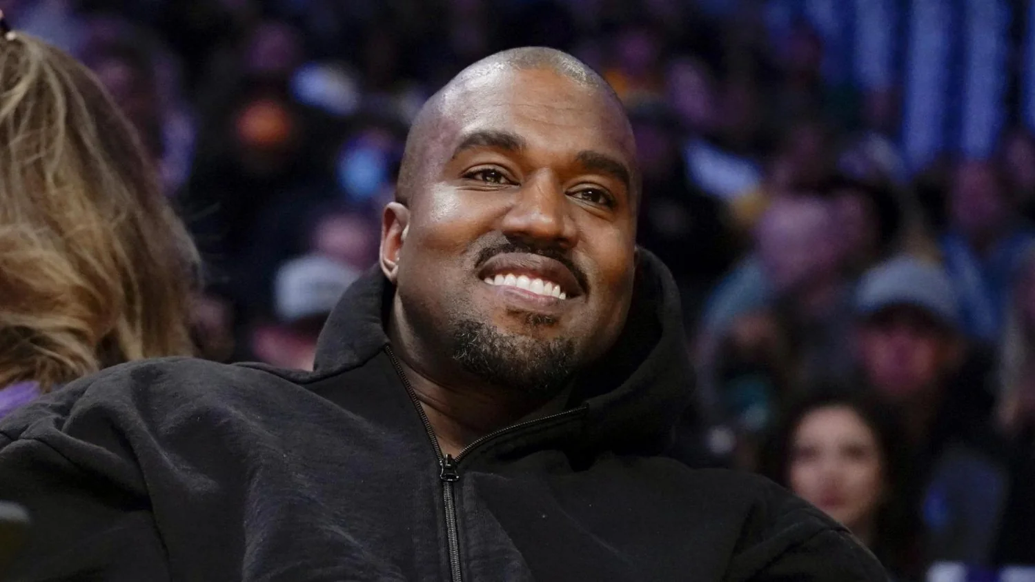 Reino Unido proíbe entrada de Kanye West por declarações antissemitas; show no Wireless é cancelado