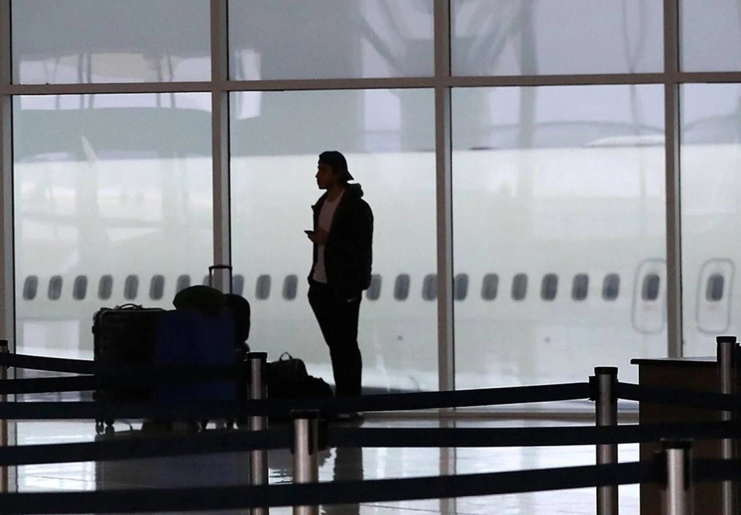 Risco de combustível põe voos em alerta: restrições em quatro aeroportos italianos até 9 de abril