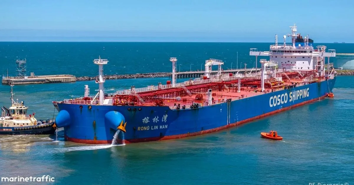 Risco de racionamento de combustível aéreo: o navio 'Rong Lin Wan' e o prazo crítico de 9 de abril
