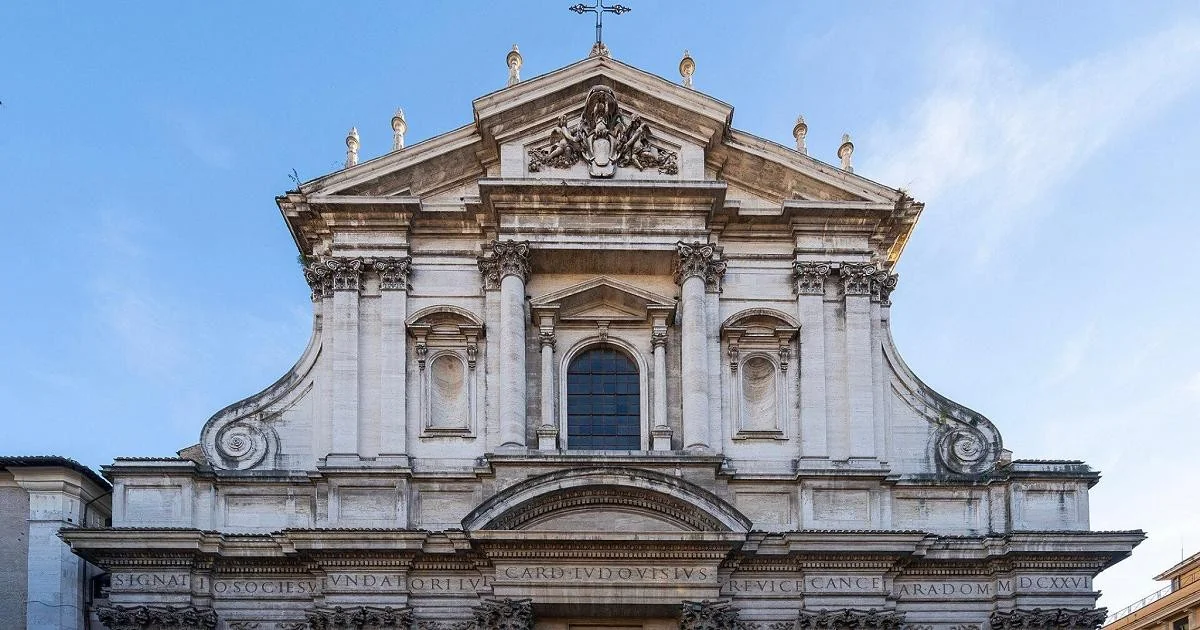 Roma: queda de material de andaime na Igreja de Sant'Ignazio fere estudante de 16 anos