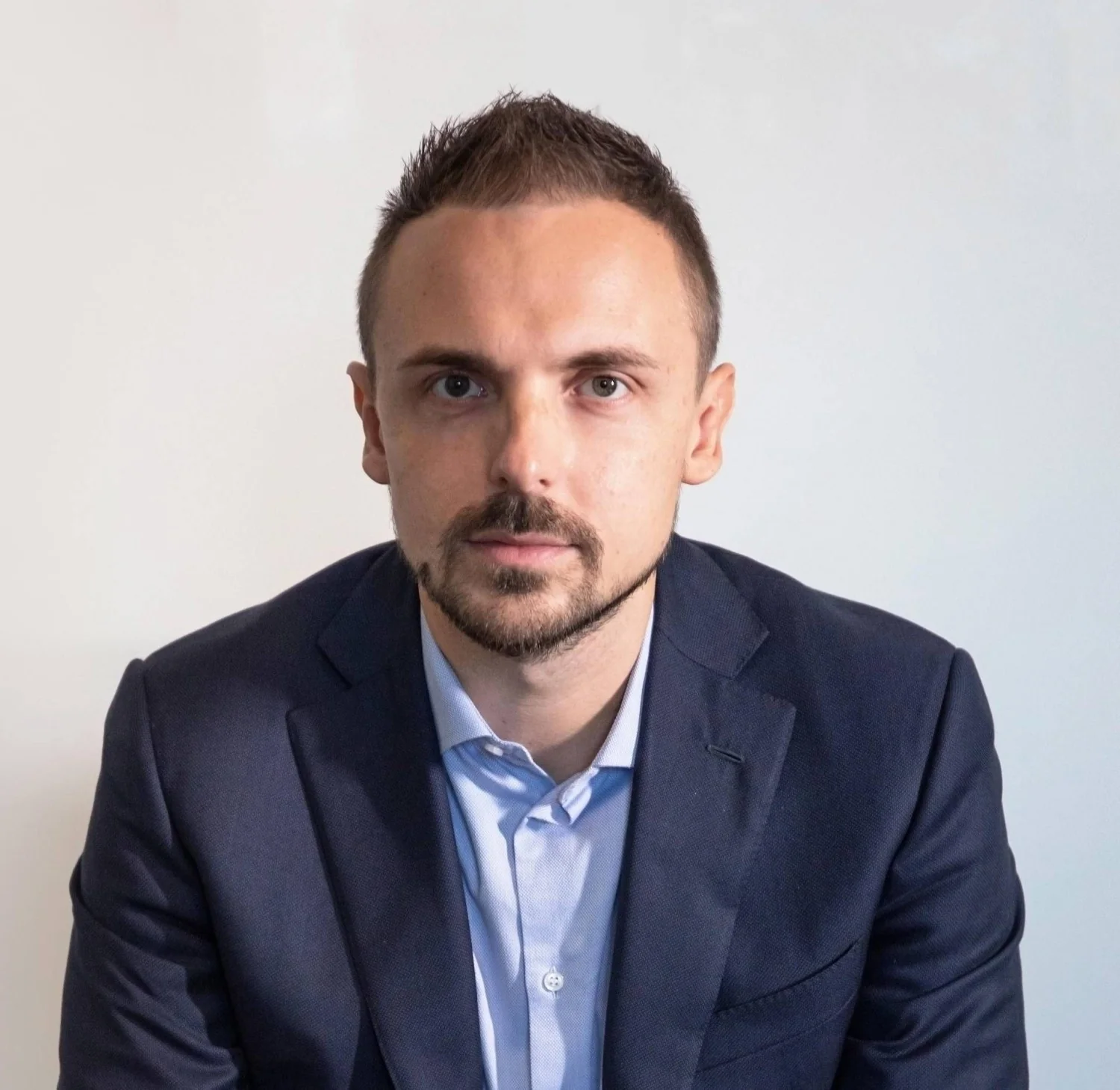 Sandrini Metalli: investimento em automação, foco nos jovens e estratégia para reter competências