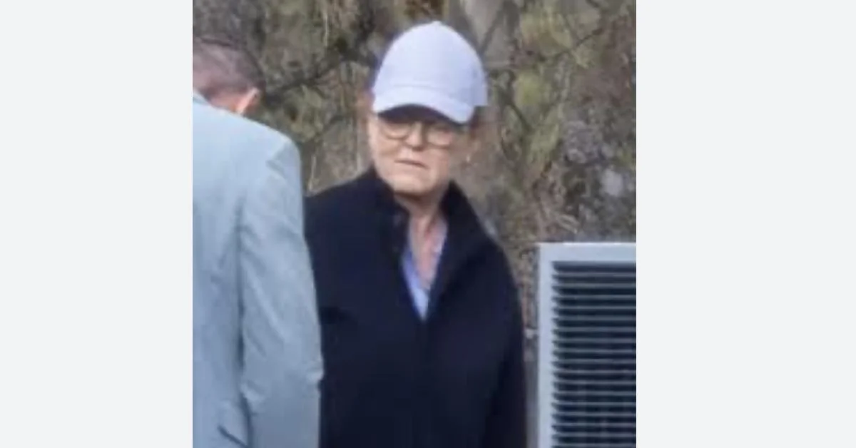 Sarah Ferguson reaparece nas Alpes: ex-mulher do príncipe Andrea refugiada em chalet de €2300/noite