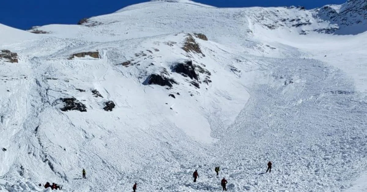 Scialpinista de 36 anos gravemente ferido após ser atingido por avalancha em Cima Grava, Val di Vizze