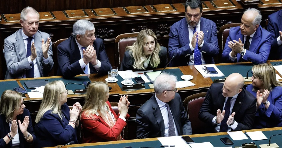 Por que os soberanistas italianos permanecem em silêncio diante de Netanyahu, Trump e Orban?