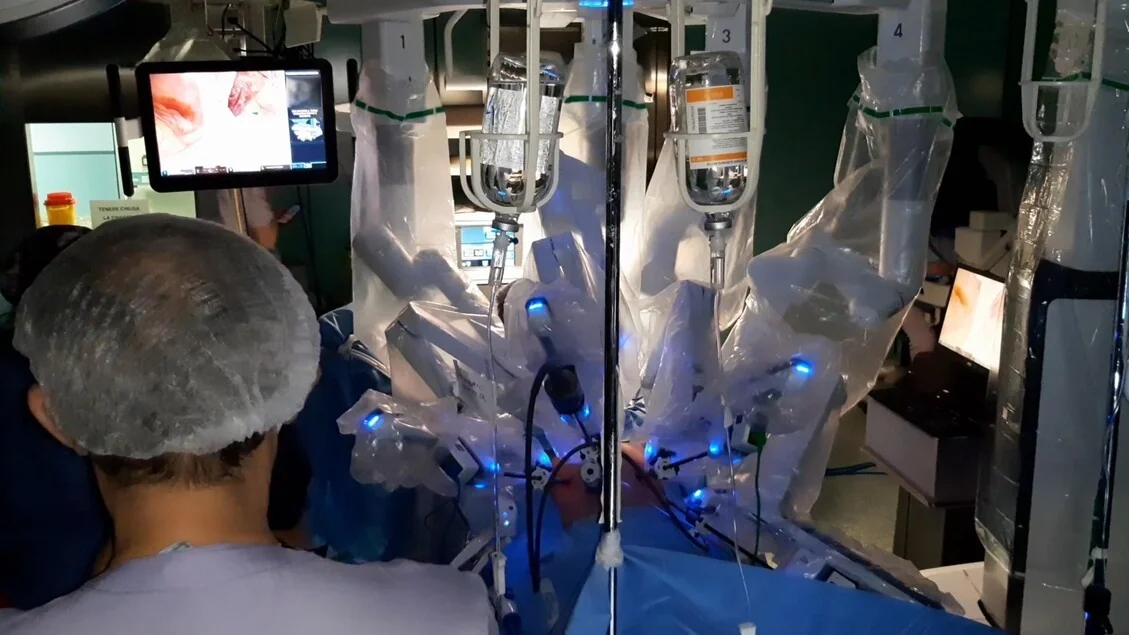 Associação de cirurgia robótica alerta: SSN não deve julgar tecnologia apenas pelos custos