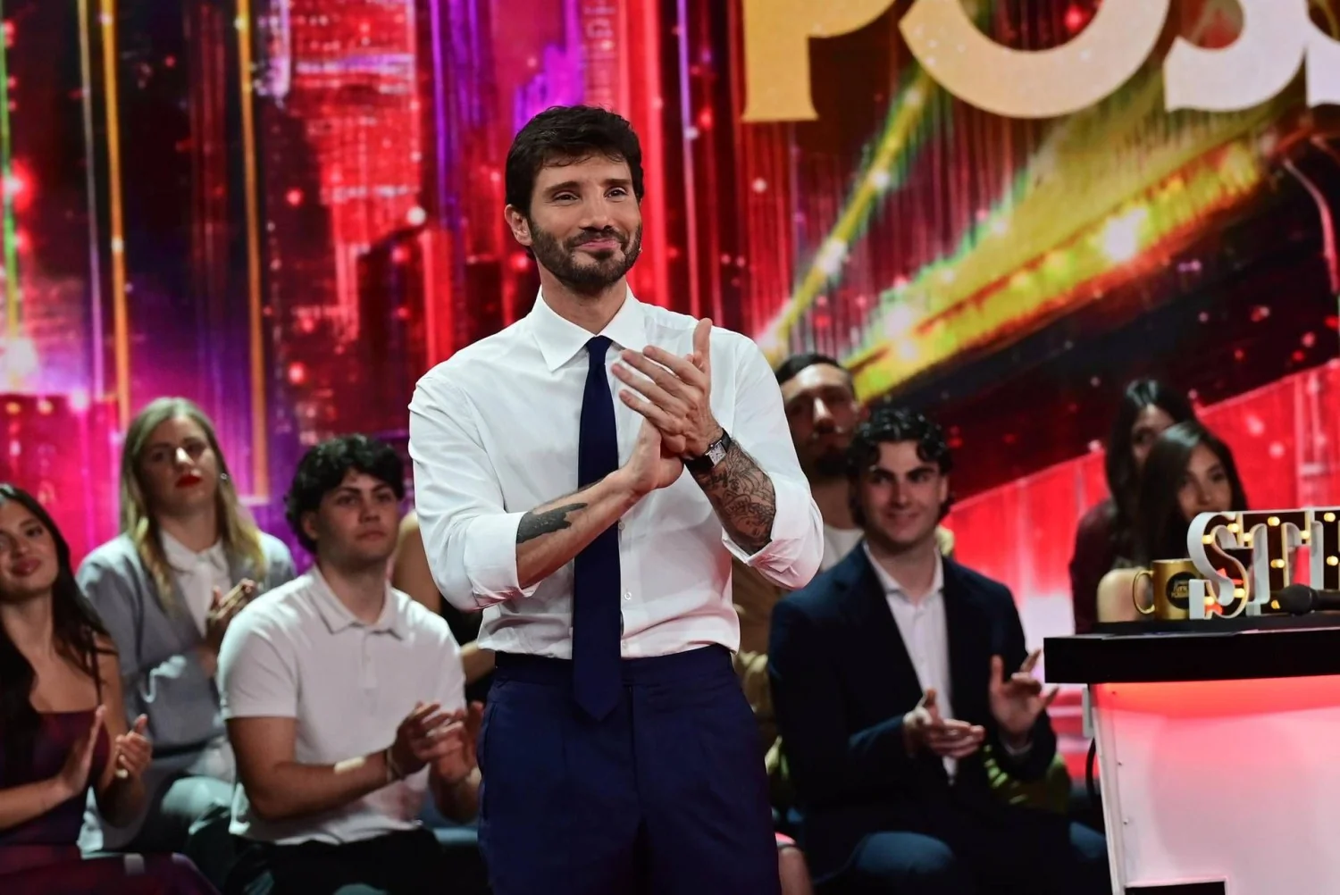Stasera tutto è possibile: última edição ao vivo em 15/04 com elenco e surpresas