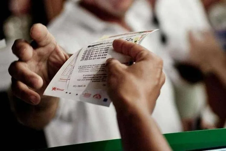 SuperEnalotto: combinação vencedora e distribuição de prêmios — 11 de abril de 2026