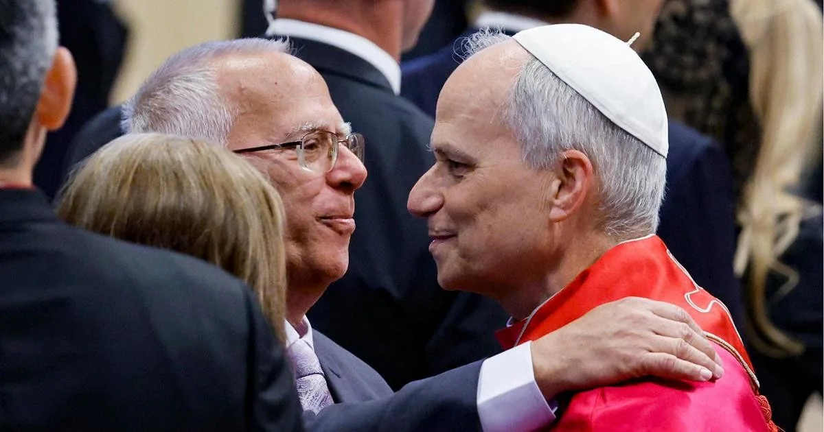 Trump ataca o Papa e exalta o irmão Louis Prevost como 'MAGA': impasse diplomático entre Vaticano e Washington