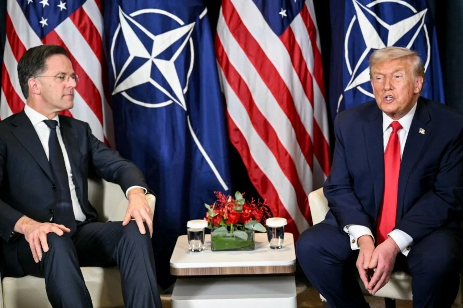 Trump desafia a OTAN após reunião com Rutte e reabre ameaça à Groenlândia