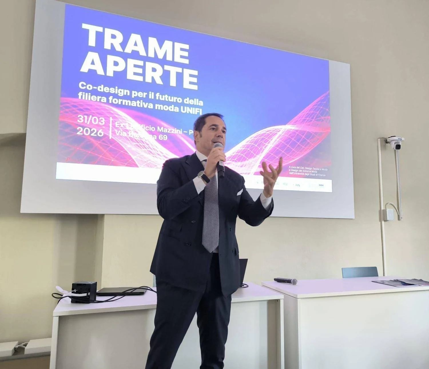 Università di Firenze promove 'Trame aperte' em Prato para aproximar estudantes do mercado da moda