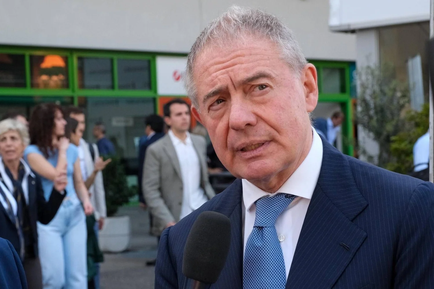 Urso e Stefani discutem impactos do Estreito de Hormuz e estoques de matérias‑primas no Vinitaly 2026