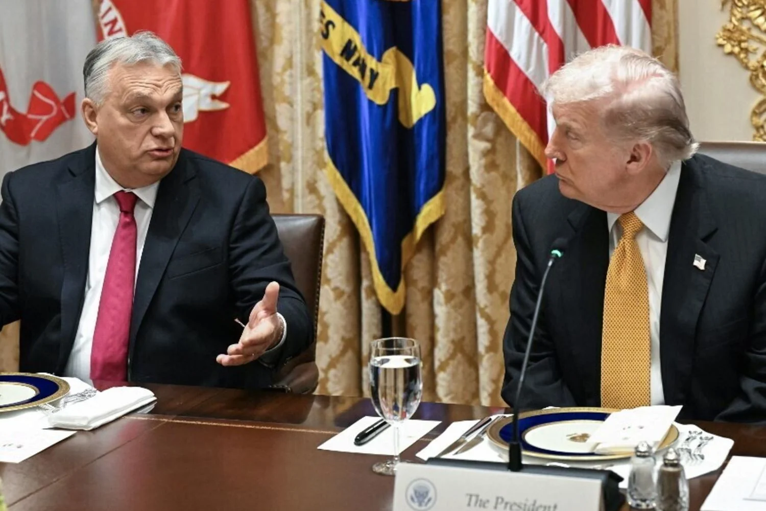 Vance em Budapeste: o apoio estratégico dos EUA a Orban às vésperas das eleições na Hungria