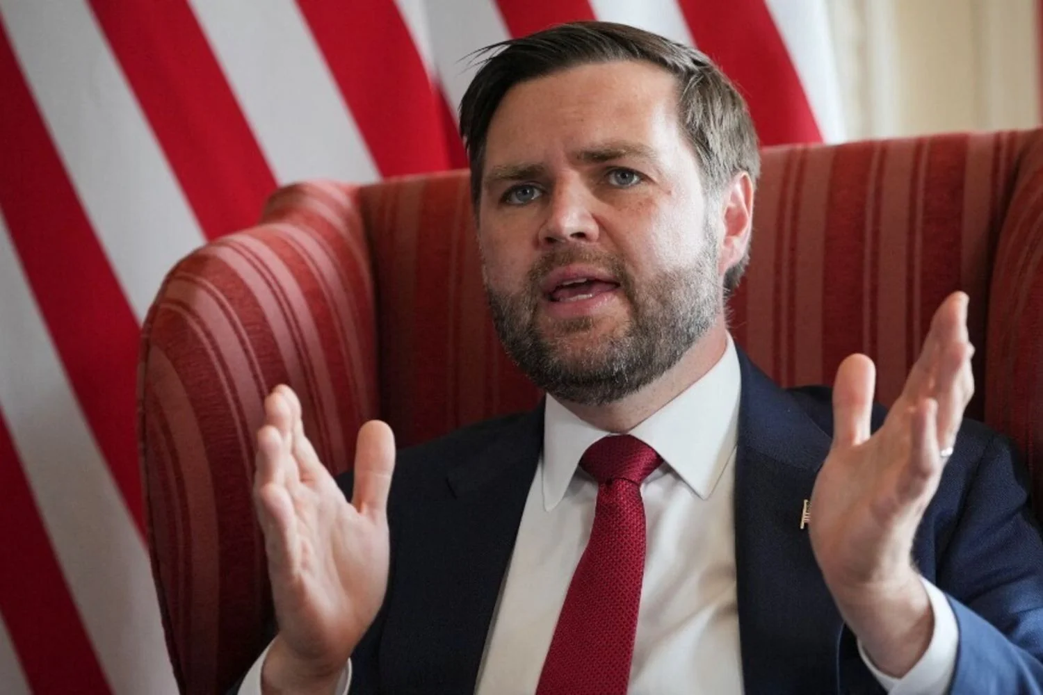 Vance acusa Vaticano: 'Ocupa-se de moral, não de política pública', após atrito entre Trump e Papa Leone