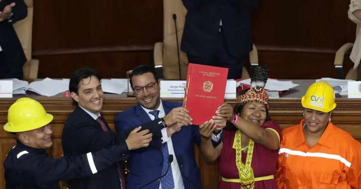 Venezuela aprova lei que abre mineração a investidores estrangeiros e abre mão da exclusividade sobre terras raras