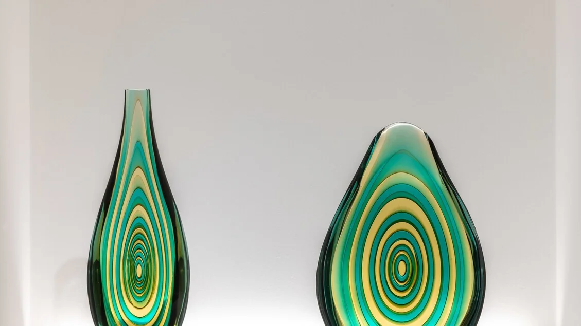 O vidro de Murano na Biennale: 10 anos de inventiva na ilha de San Giorgio