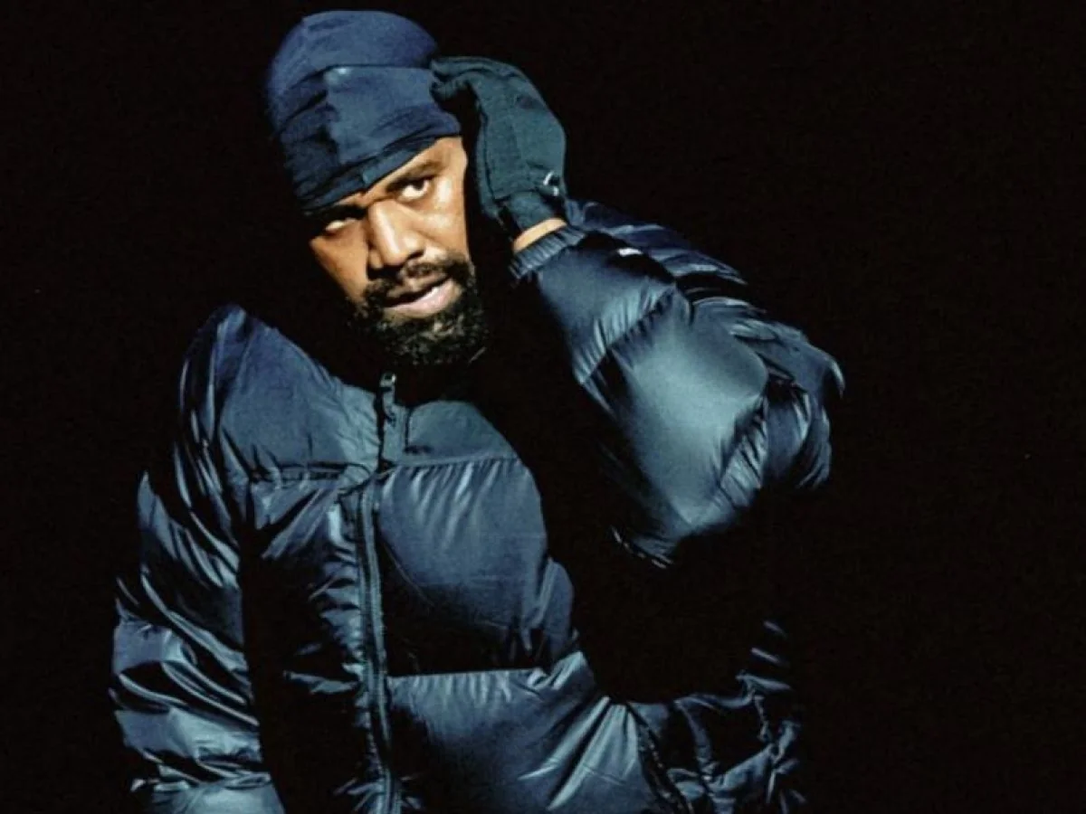 Ye (Kanye West) volta aos palcos nos EUA após pedido público de desculpas; show em Los Angeles marca nova era