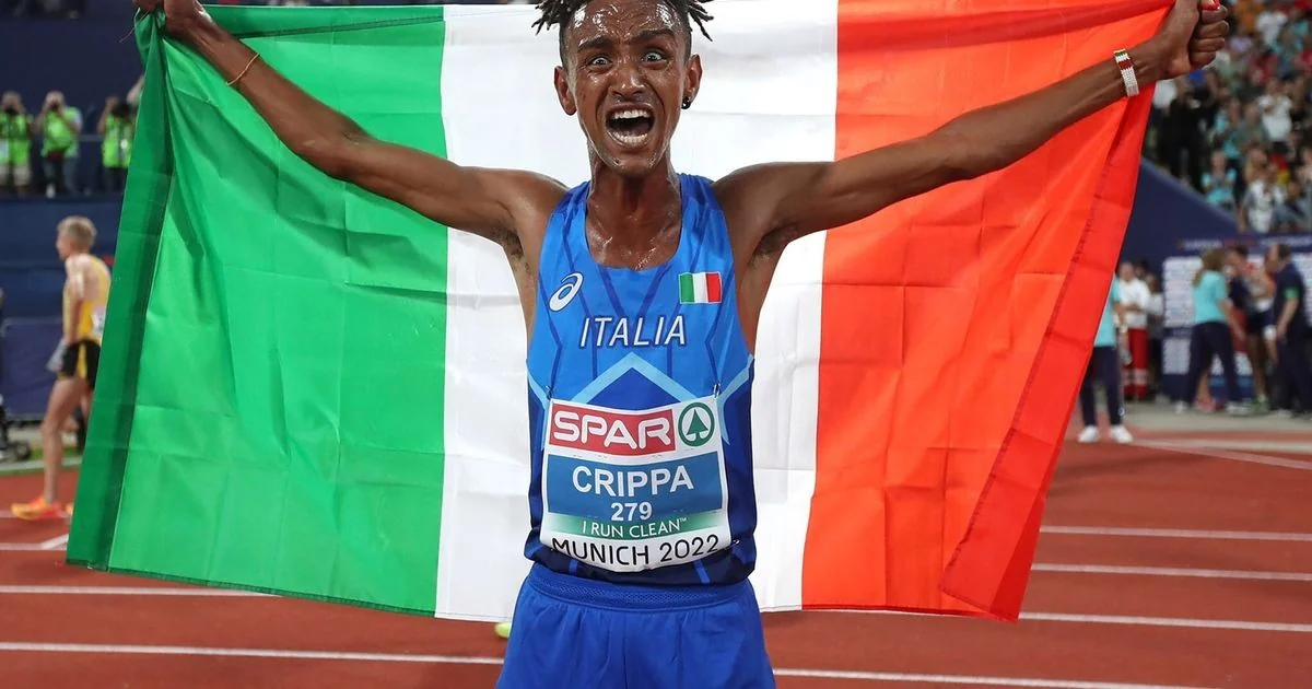 Yeman Crippa faz história e vence a maratona de Paris em 2h05:18 — primeiro italiano campeão na capital francesa